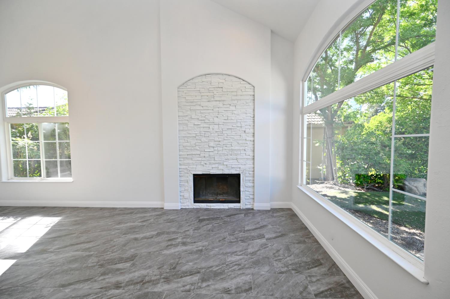 21678 Eastmere Ln, Friant, CA 93626