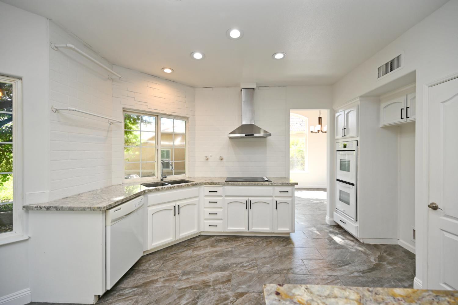 21678 Eastmere Ln, Friant, CA 93626