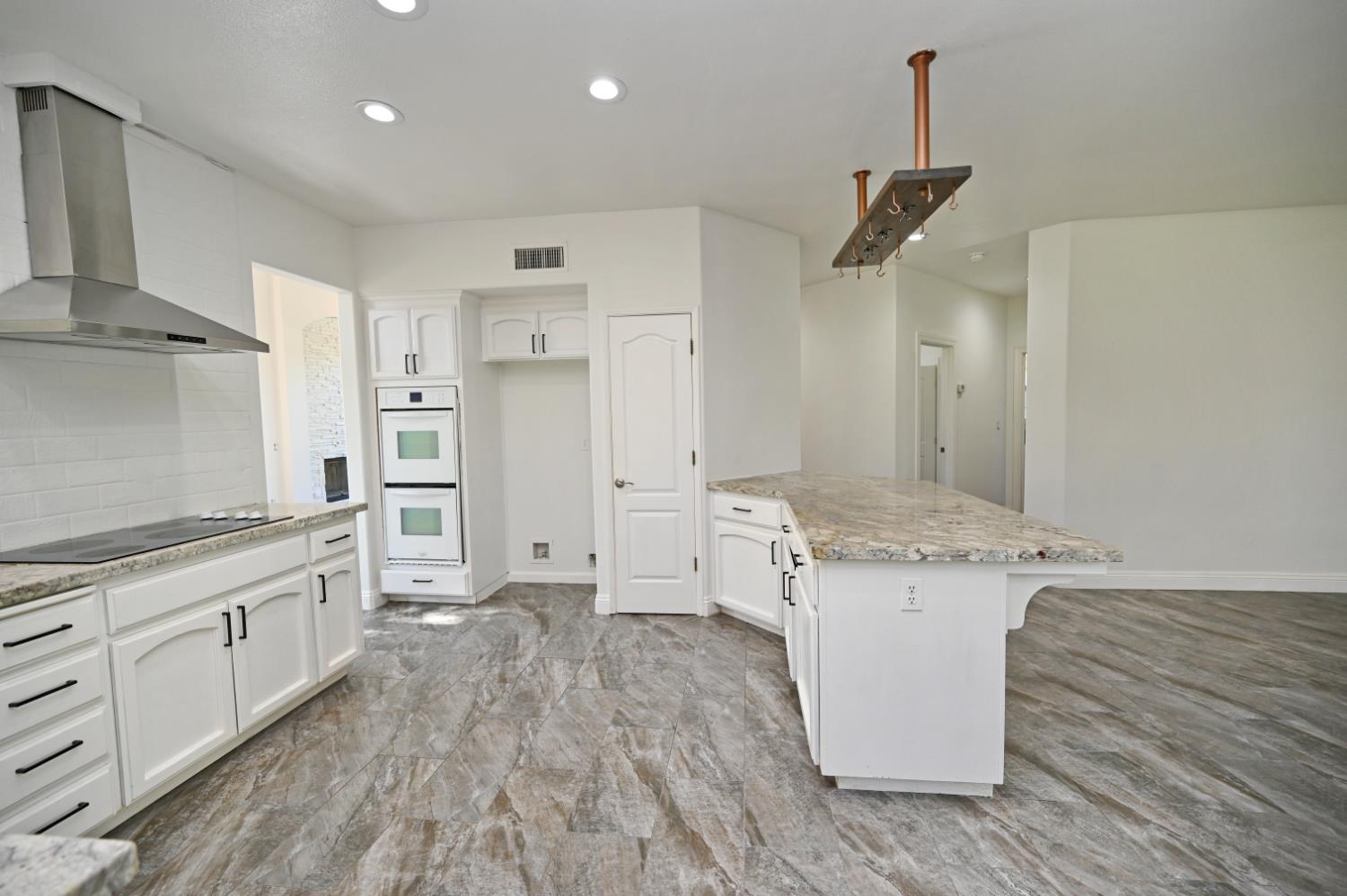 21678 Eastmere Ln, Friant, CA 93626
