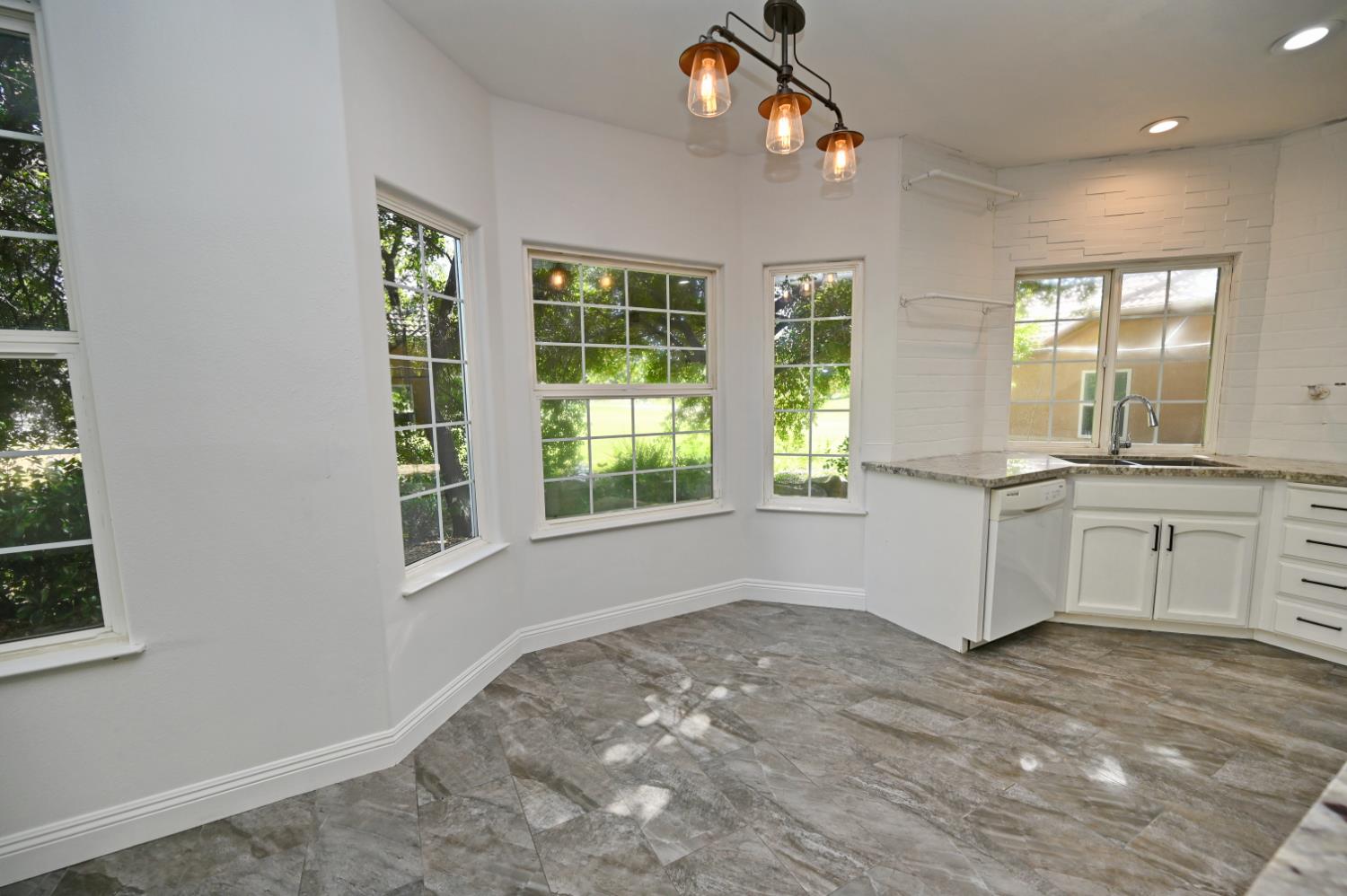 21678 Eastmere Ln, Friant, CA 93626