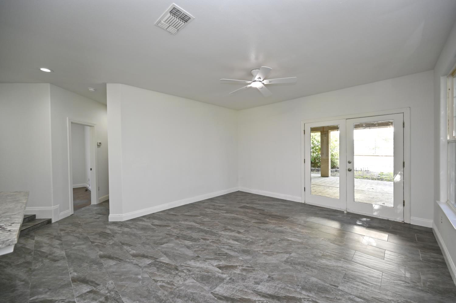 21678 Eastmere Ln, Friant, CA 93626