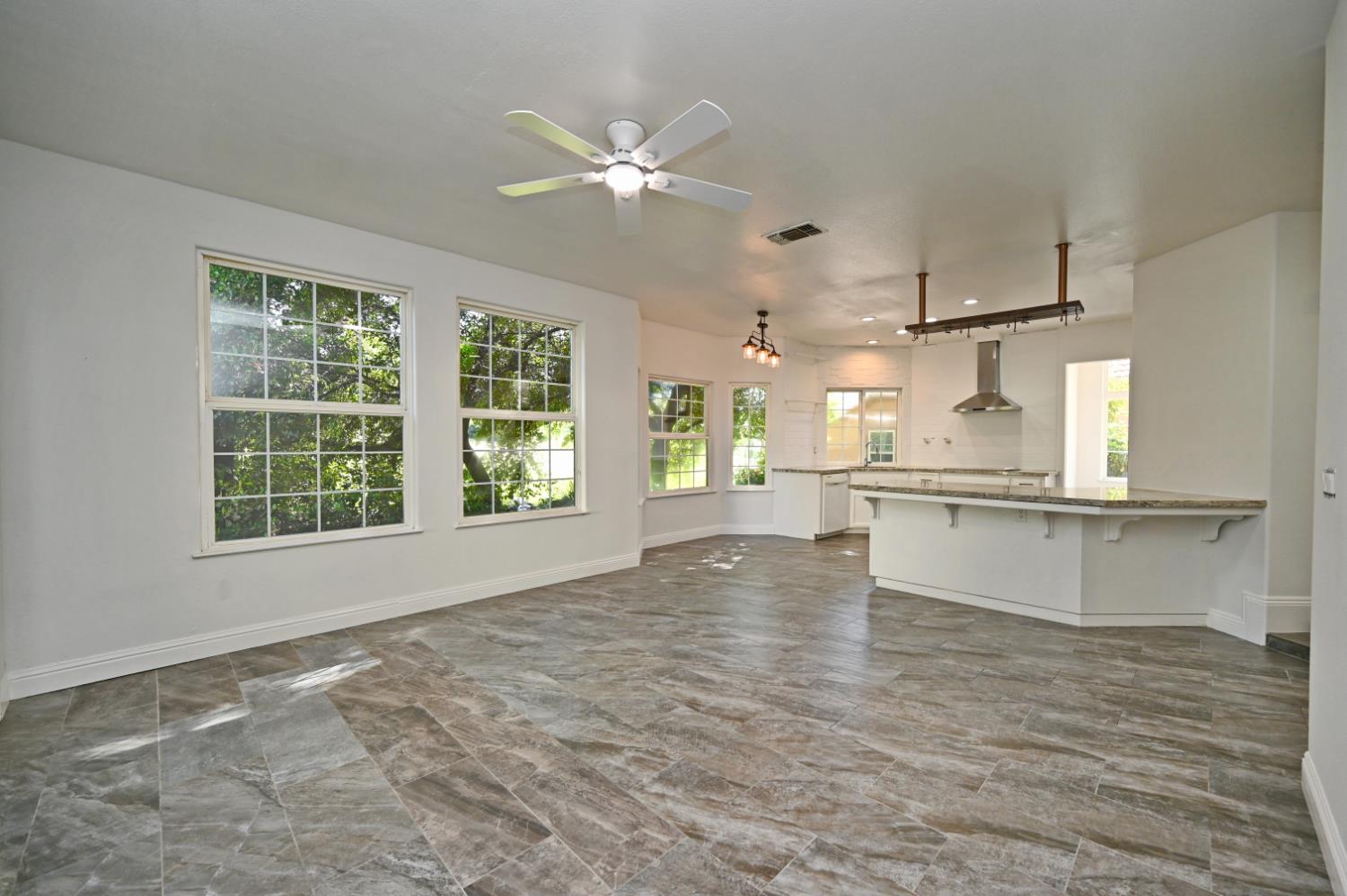 21678 Eastmere Ln, Friant, CA 93626
