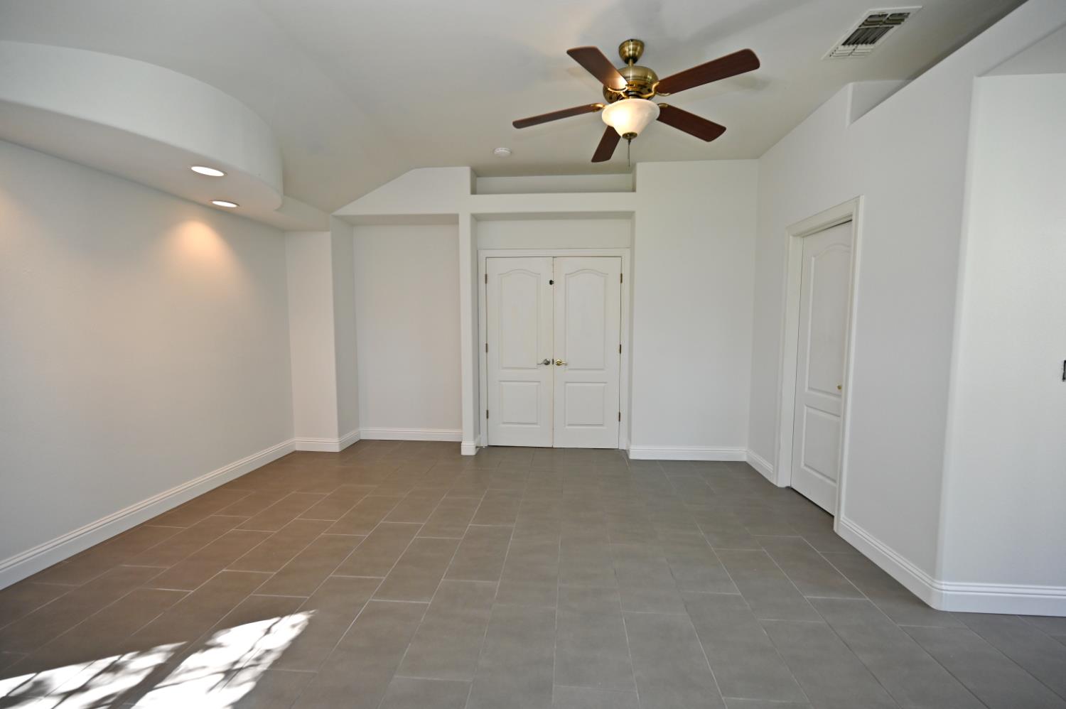 21678 Eastmere Ln, Friant, CA 93626