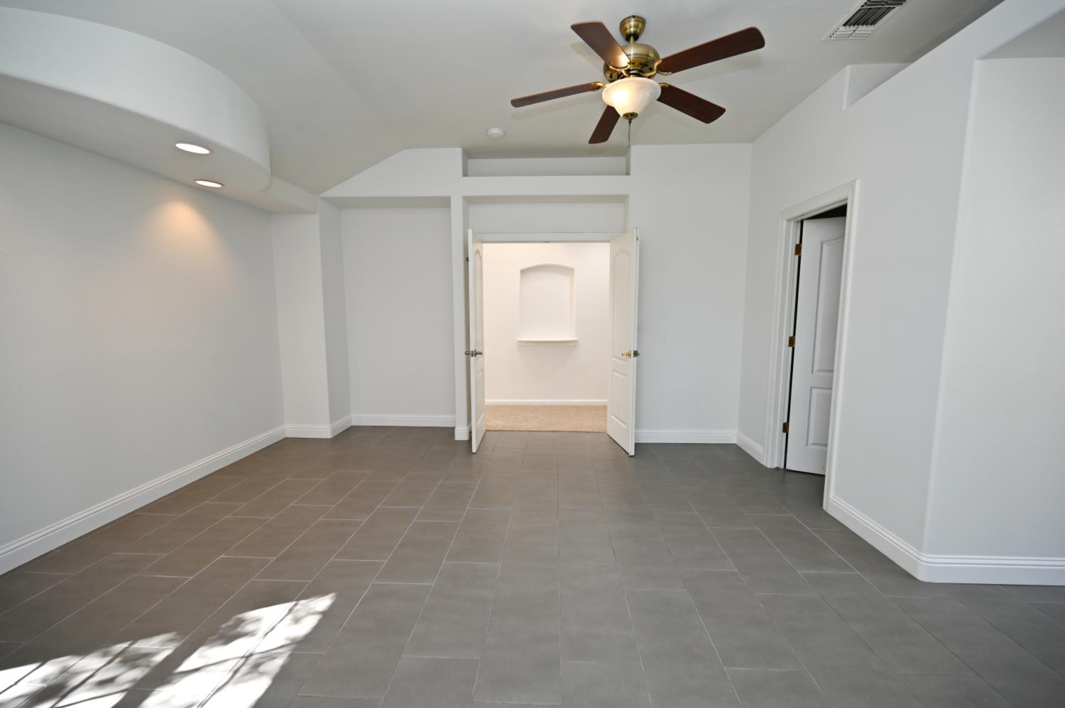 21678 Eastmere Ln, Friant, CA 93626