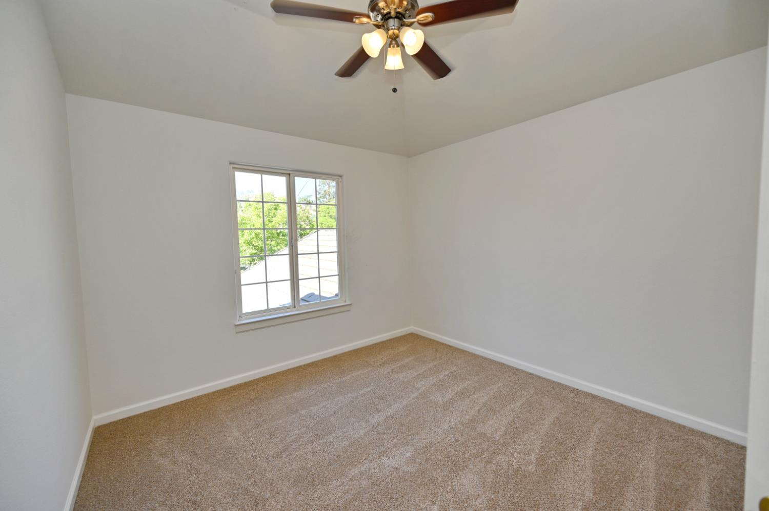 21678 Eastmere Ln, Friant, CA 93626