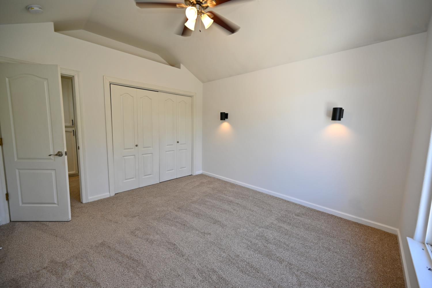 21678 Eastmere Ln, Friant, CA 93626
