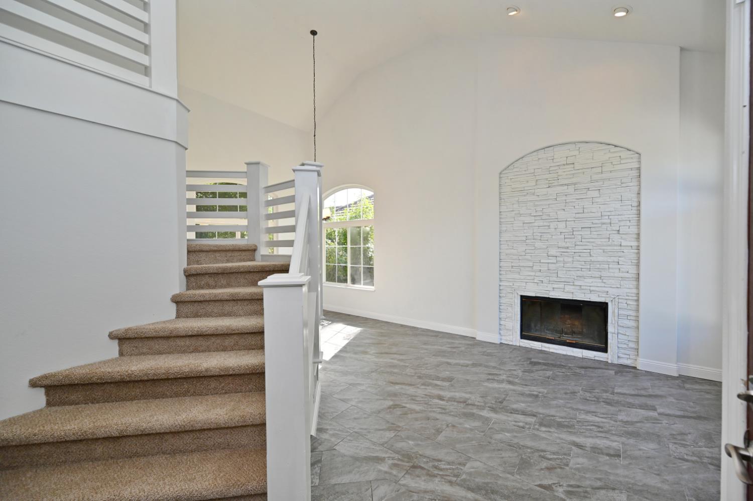 21678 Eastmere Ln, Friant, CA 93626