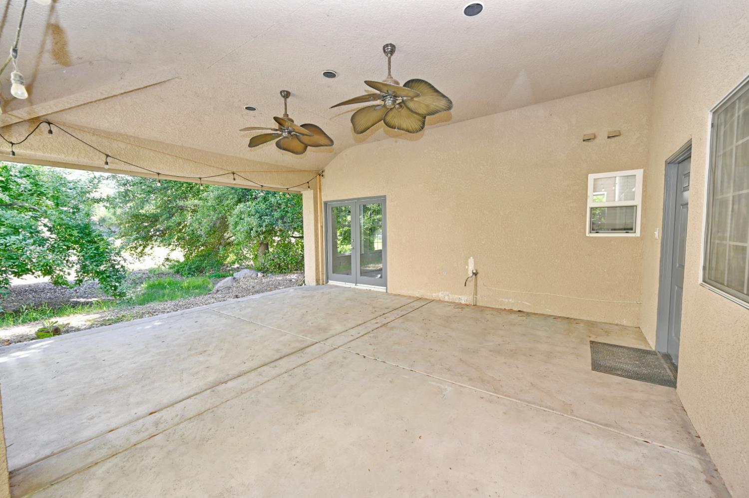 21678 Eastmere Ln, Friant, CA 93626