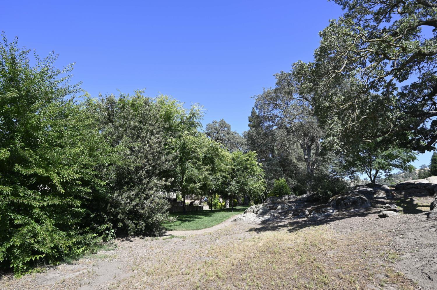 21678 Eastmere Ln, Friant, CA 93626