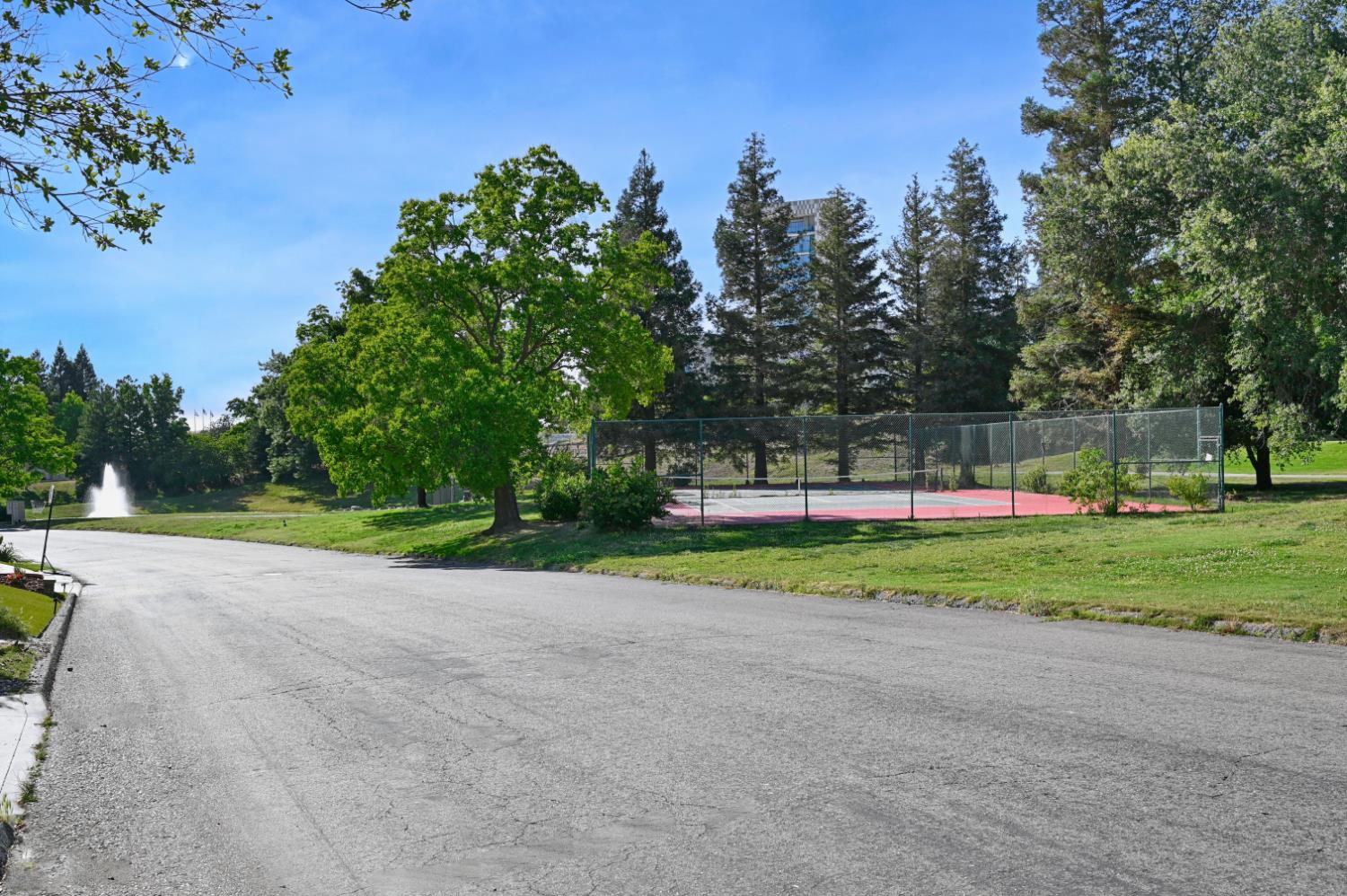 21678 Eastmere Ln, Friant, CA 93626