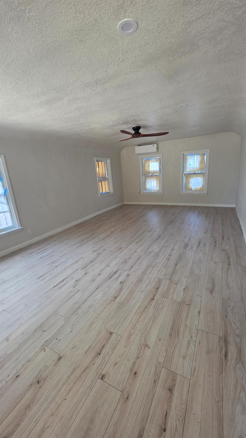 4163 E Clay Ave, Fresno, CA 93702