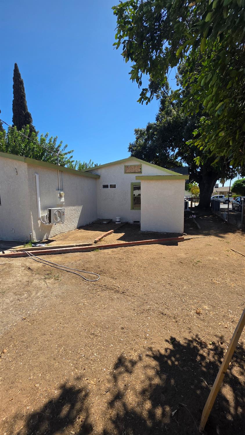4163 E Clay Ave, Fresno, CA 93702