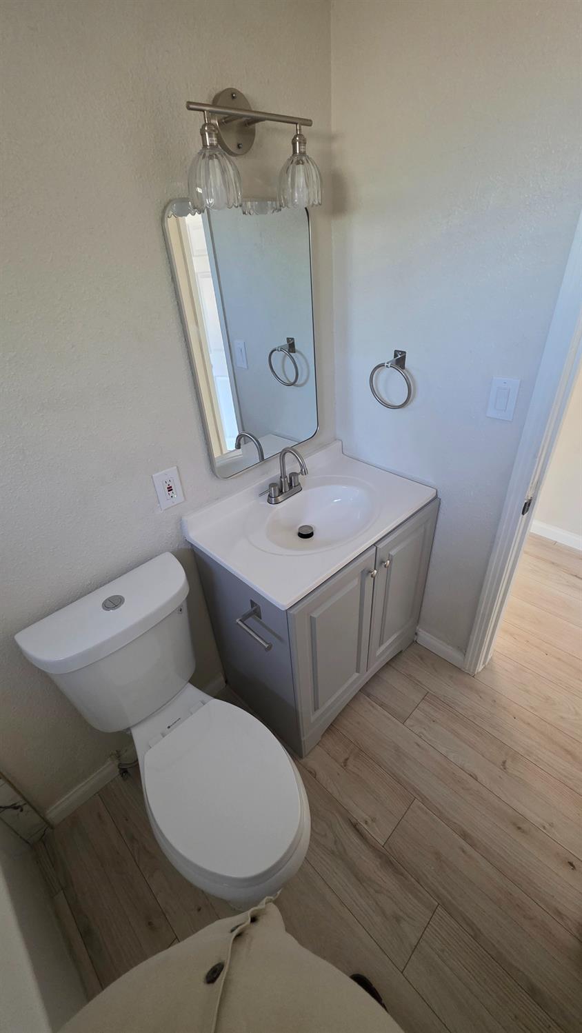 4163 E Clay Ave, Fresno, CA 93702