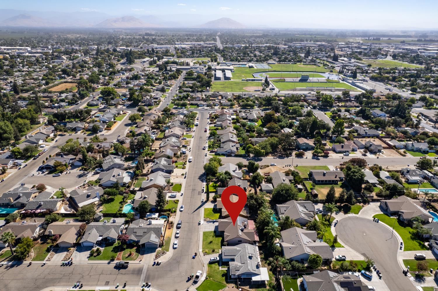 2123 Magnolia Ave, Sanger, CA 93657
