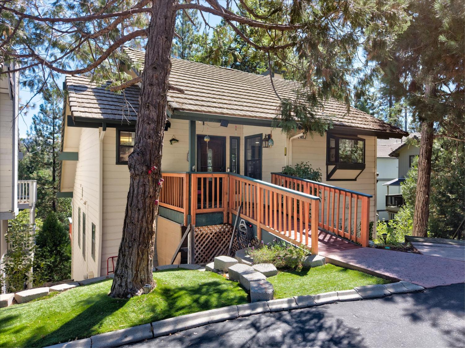 40593 Saddleback Rd, Bass Lake, CA 93604