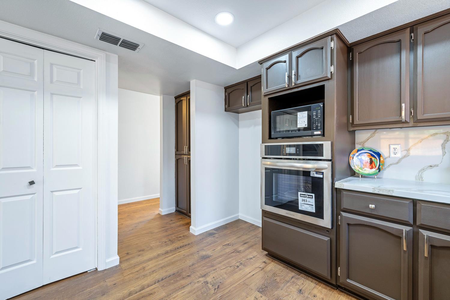 909 Barnett Way, Madera, CA 93637