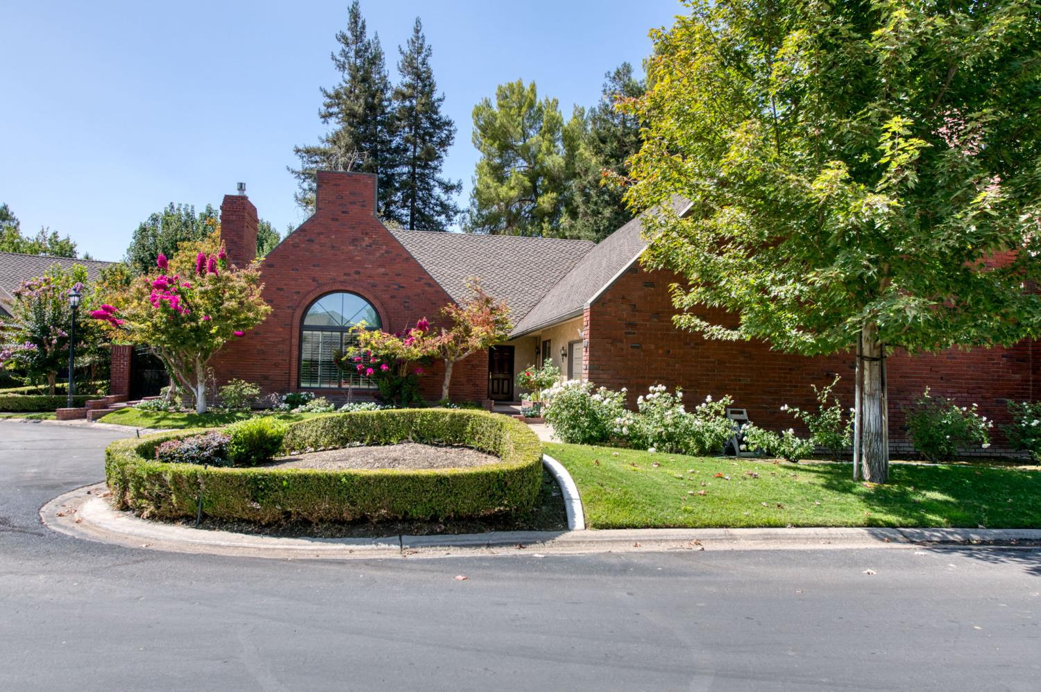 2555 W Bluff Ave #139, Fresno, CA 93711