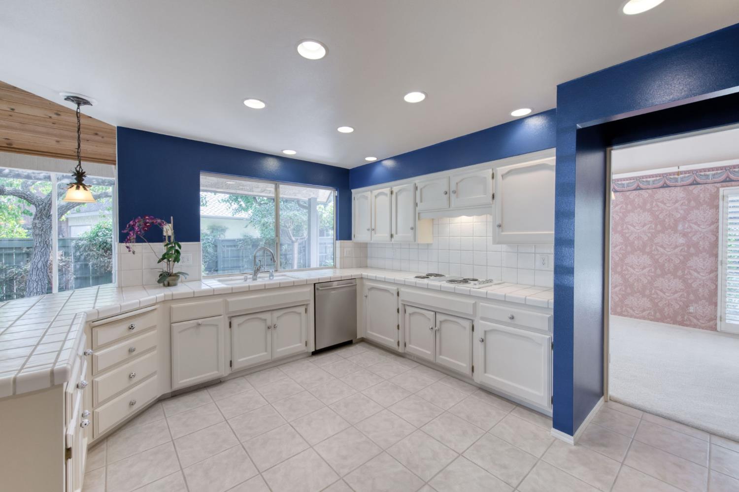 2555 W Bluff Ave #139, Fresno, CA 93711