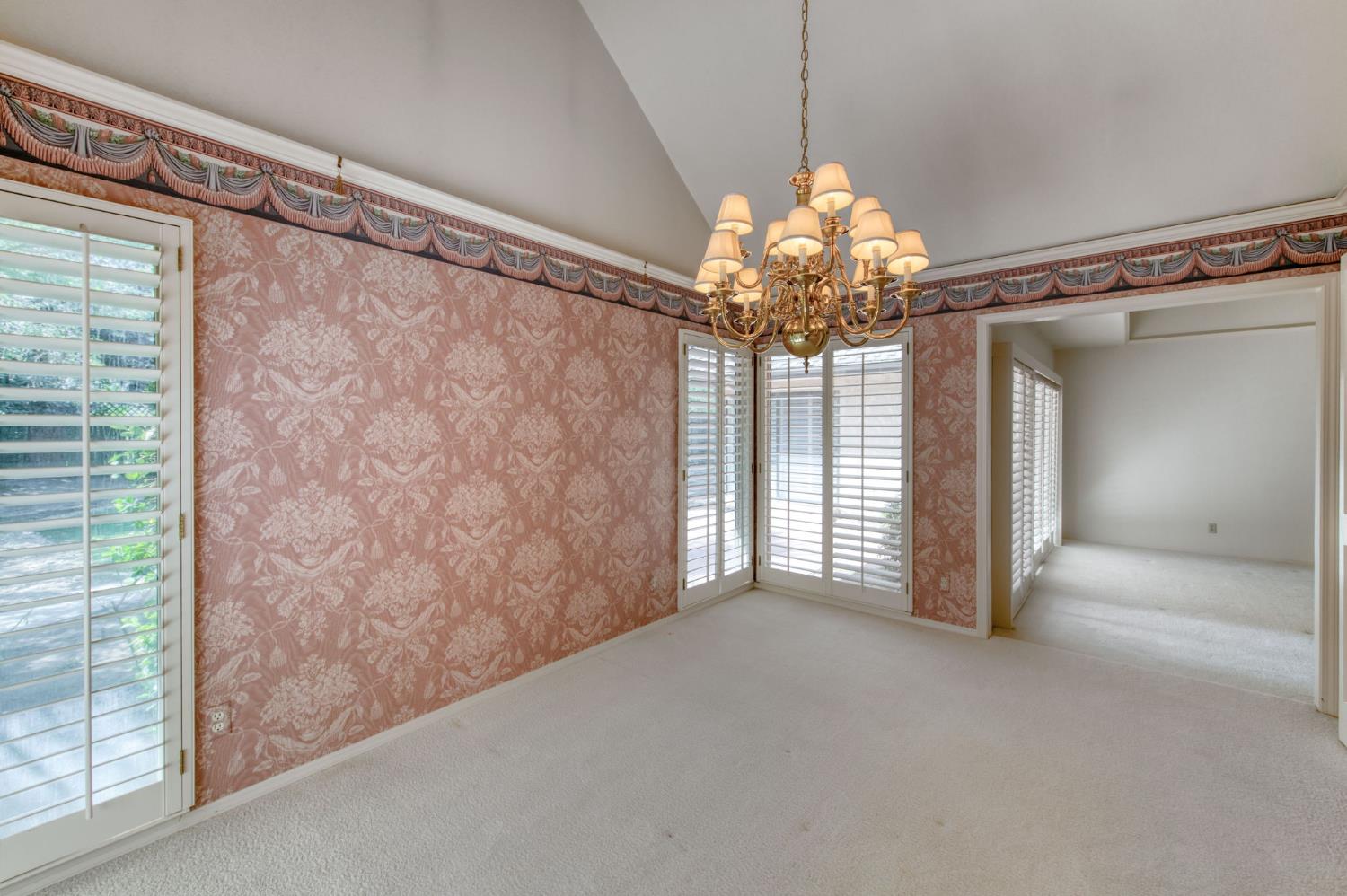 2555 W Bluff Ave #139, Fresno, CA 93711