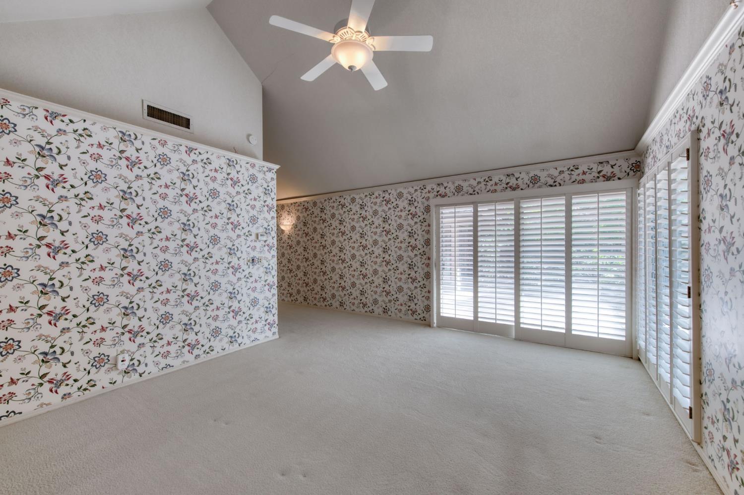 2555 W Bluff Ave #139, Fresno, CA 93711