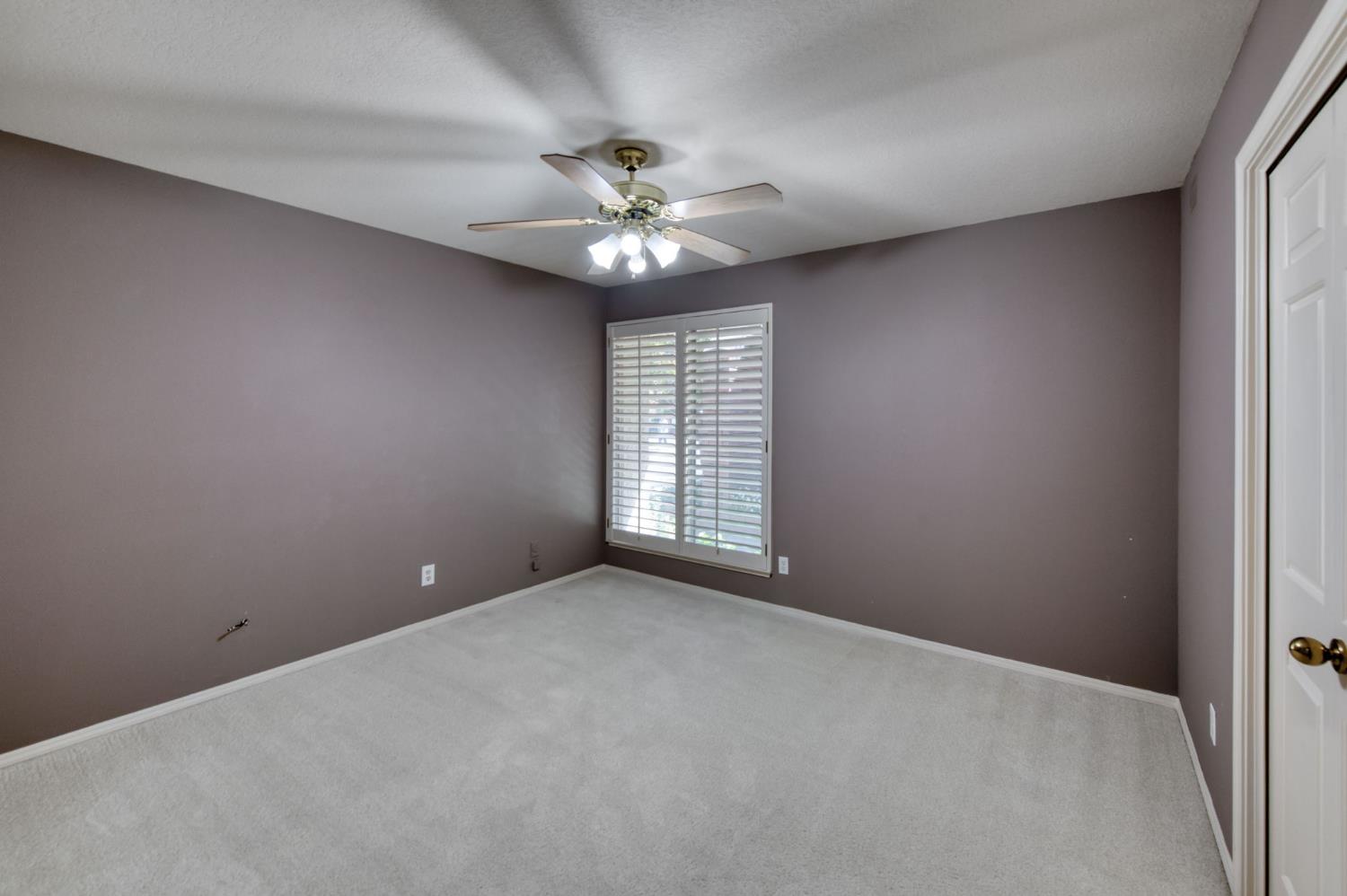 2555 W Bluff Ave #139, Fresno, CA 93711