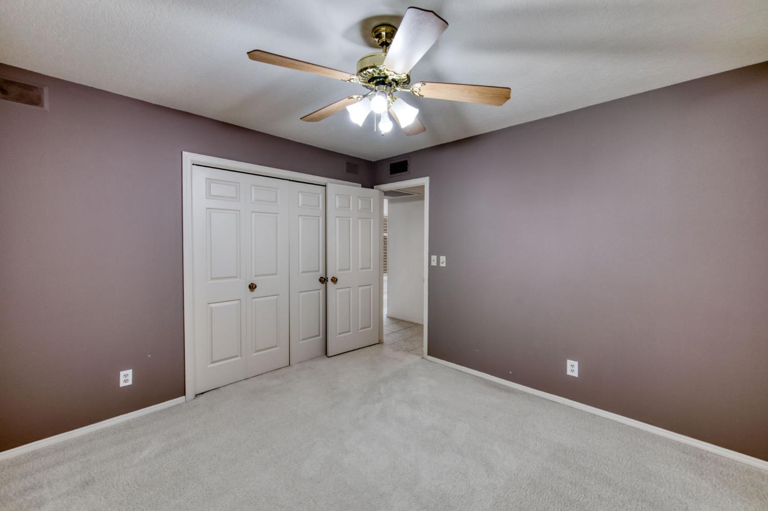 2555 W Bluff Ave #139, Fresno, CA 93711