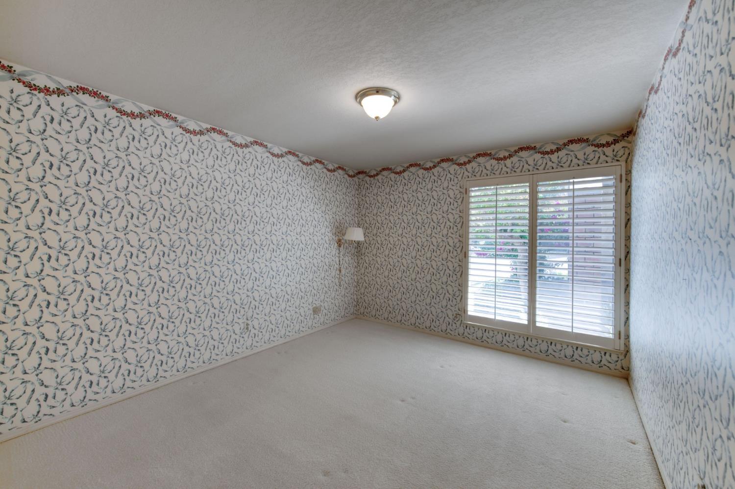 2555 W Bluff Ave #139, Fresno, CA 93711