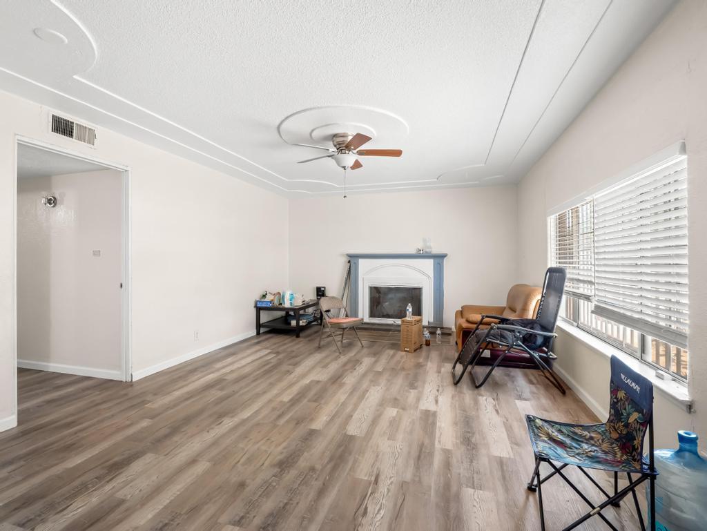 4746 E Woodward Ave, Fresno, CA 93702
