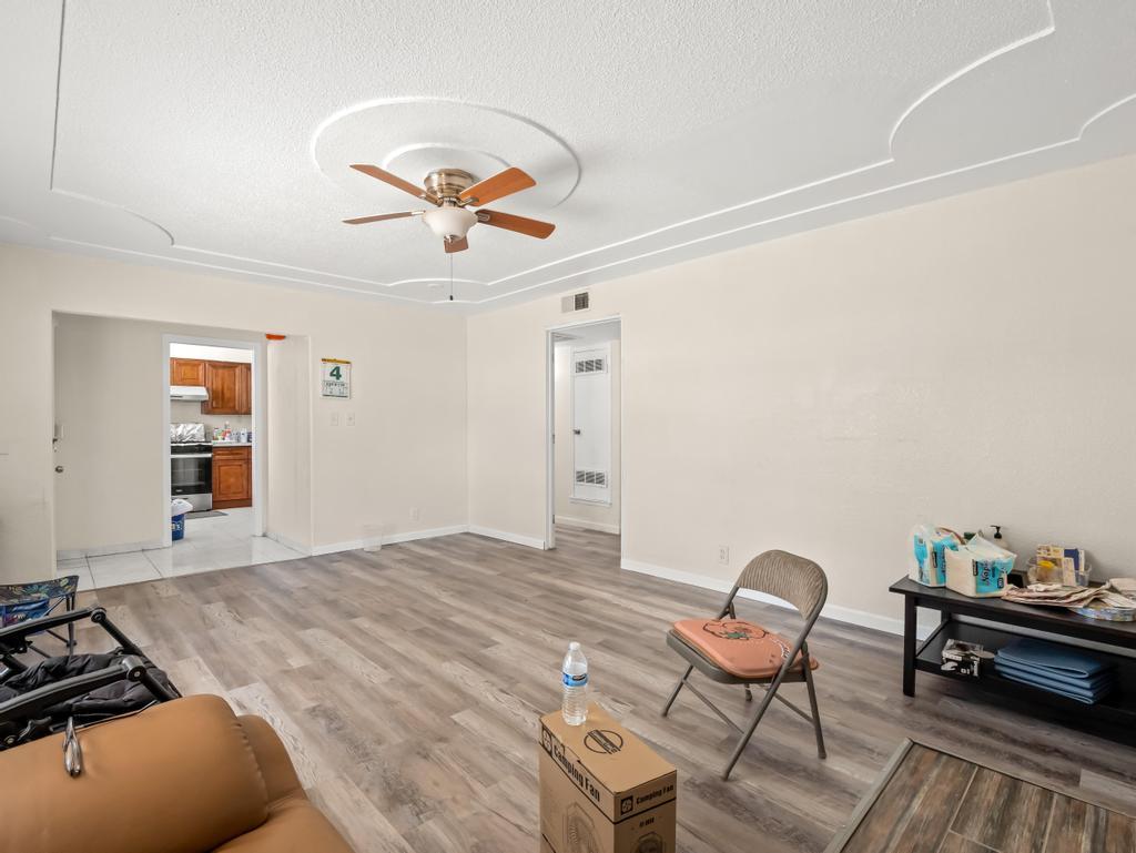 4746 E Woodward Ave, Fresno, CA 93702