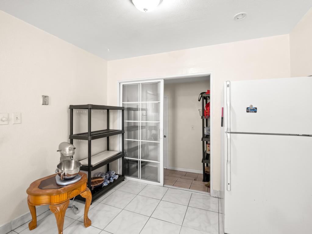 4746 E Woodward Ave, Fresno, CA 93702