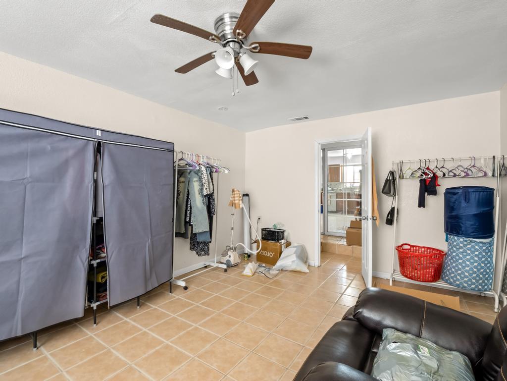 4746 E Woodward Ave, Fresno, CA 93702