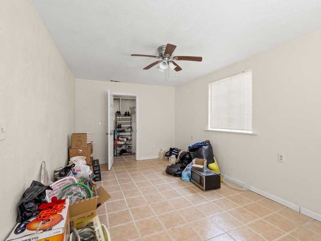 4746 E Woodward Ave, Fresno, CA 93702