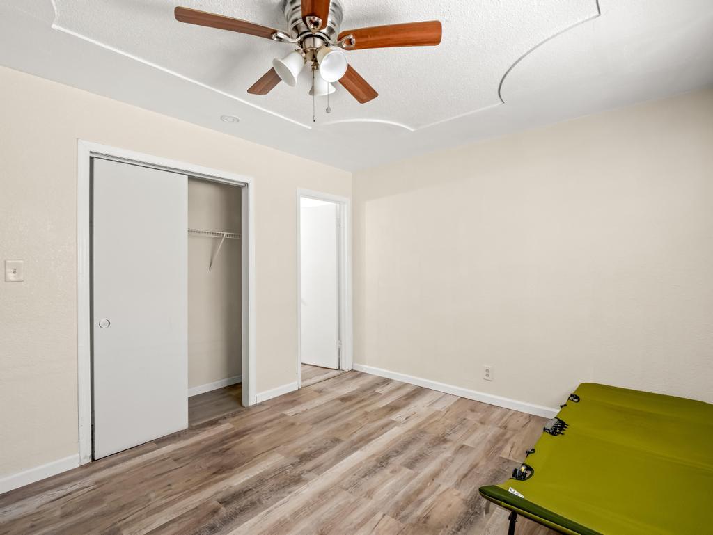 4746 E Woodward Ave, Fresno, CA 93702