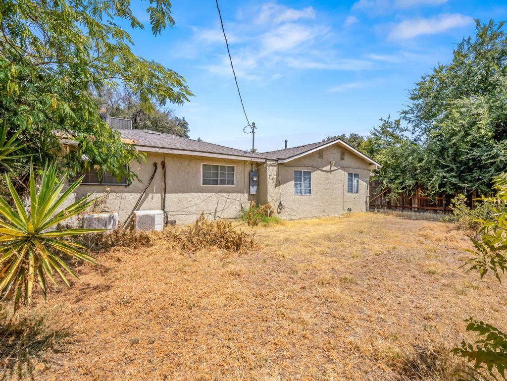 4746 E Woodward Ave, Fresno, CA 93702