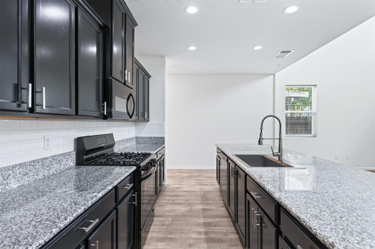 2309 S Justin Ave, Fresno, CA 93725