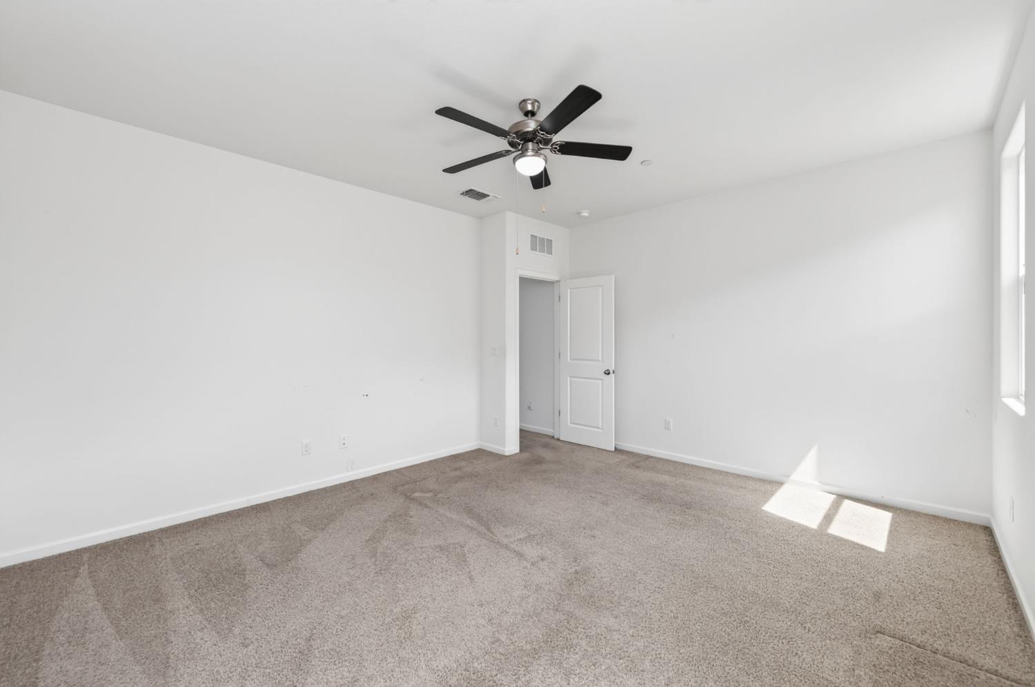2309 S Justin Ave, Fresno, CA 93725