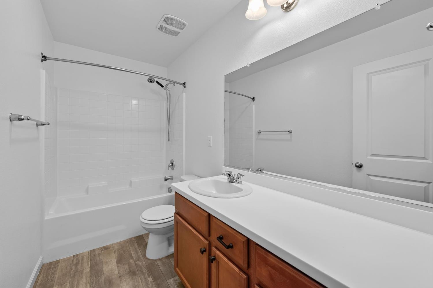 2309 S Justin Ave, Fresno, CA 93725