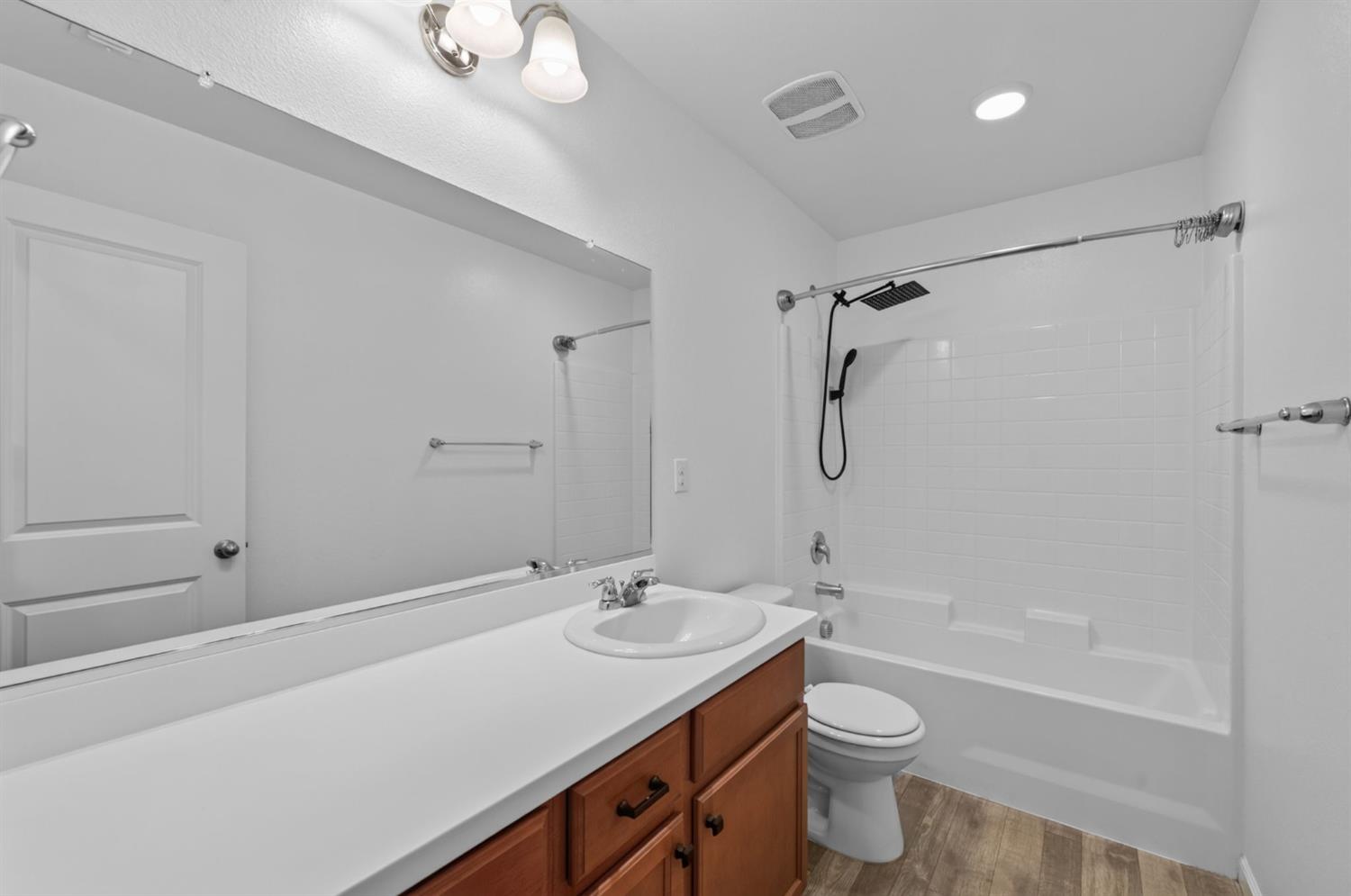 2309 S Justin Ave, Fresno, CA 93725