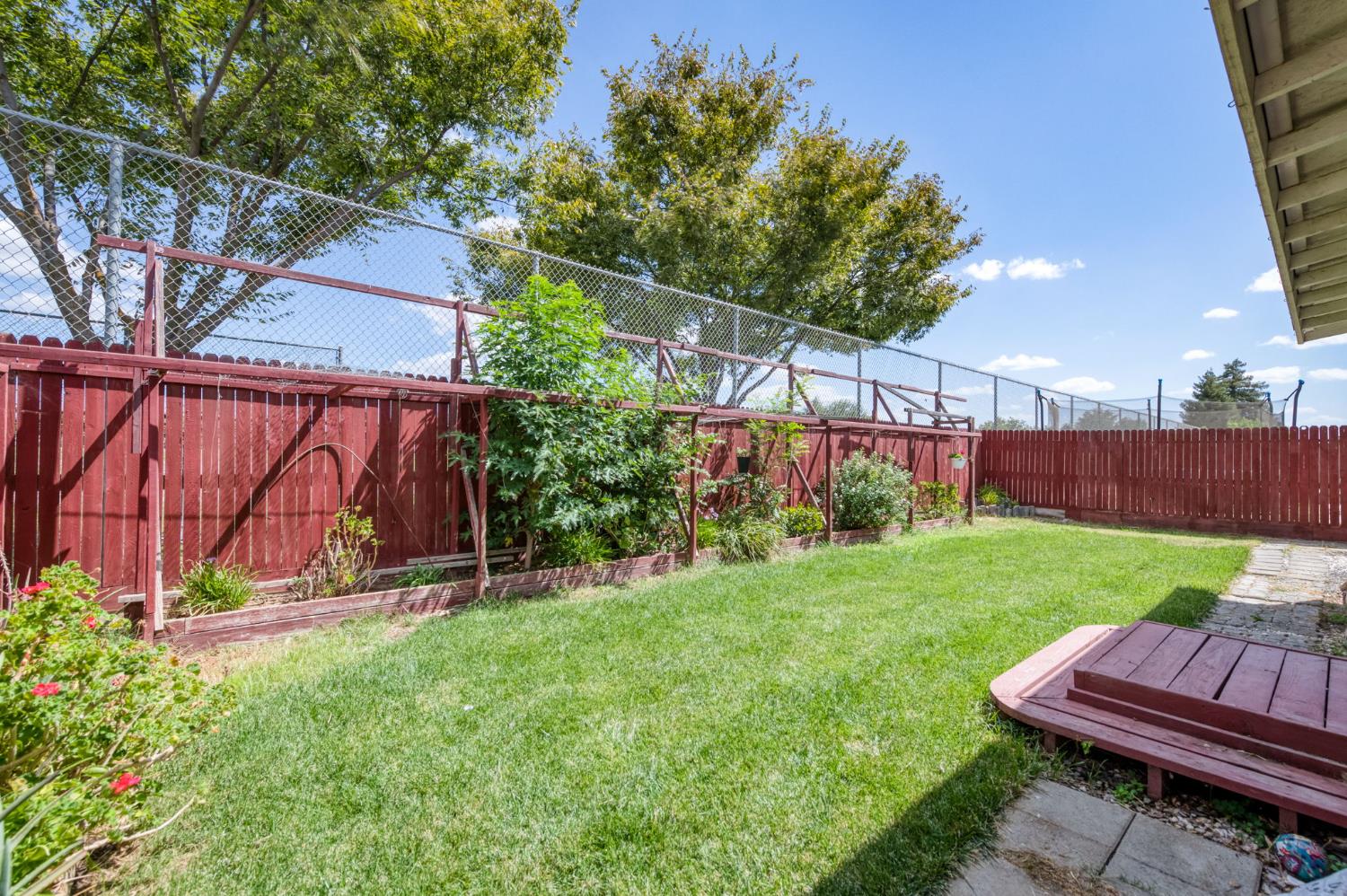 2309 S Justin Ave, Fresno, CA 93725