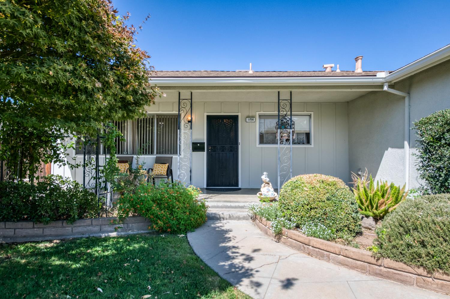1256 E San Bruno Ave, Fresno, CA 93710