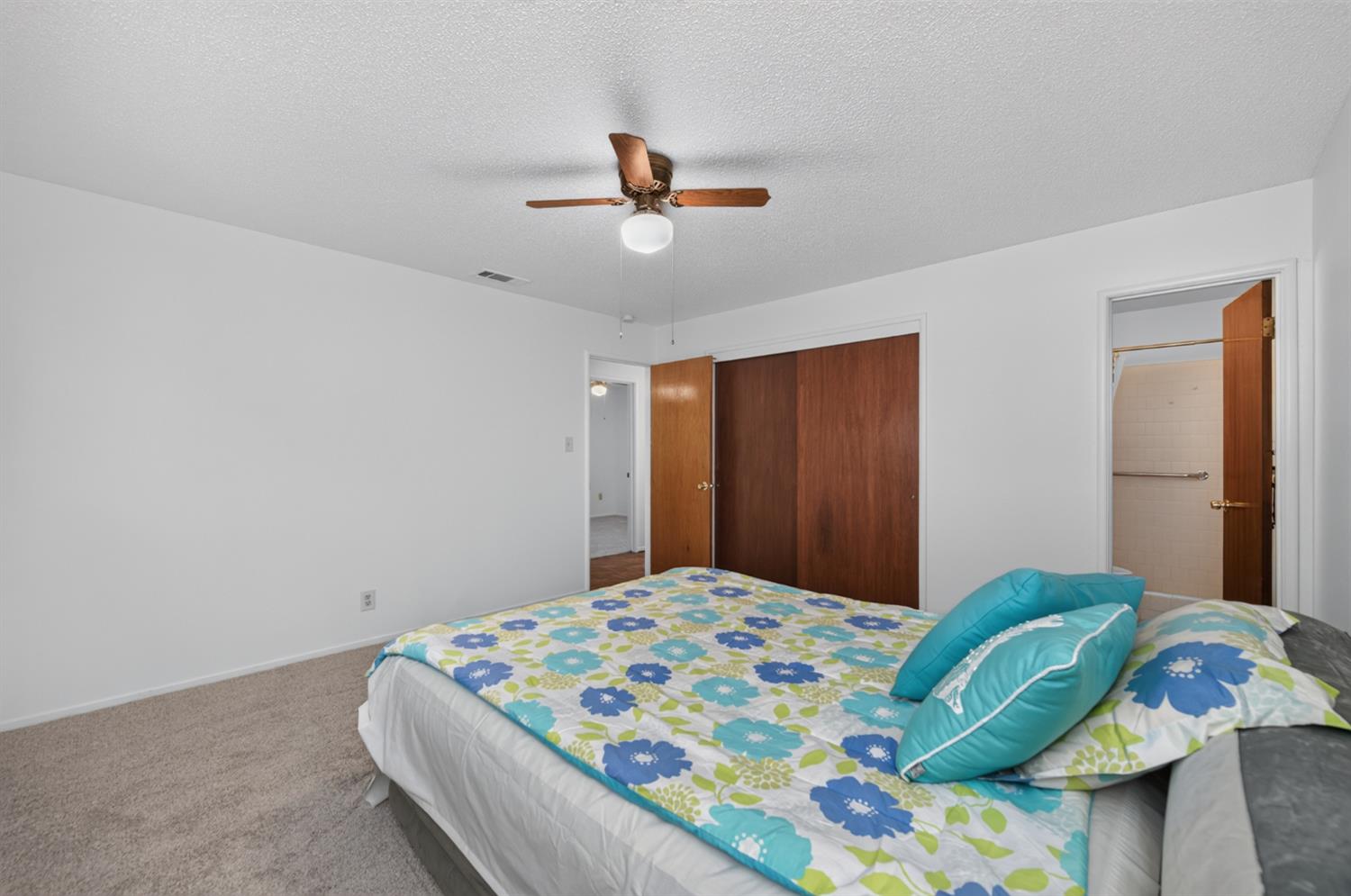 1256 E San Bruno Ave, Fresno, CA 93710