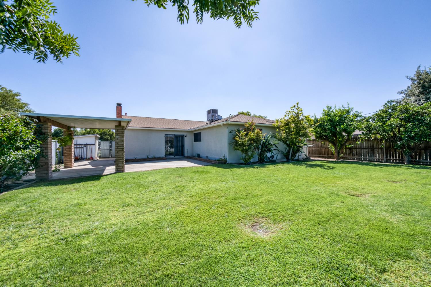 1256 E San Bruno Ave, Fresno, CA 93710