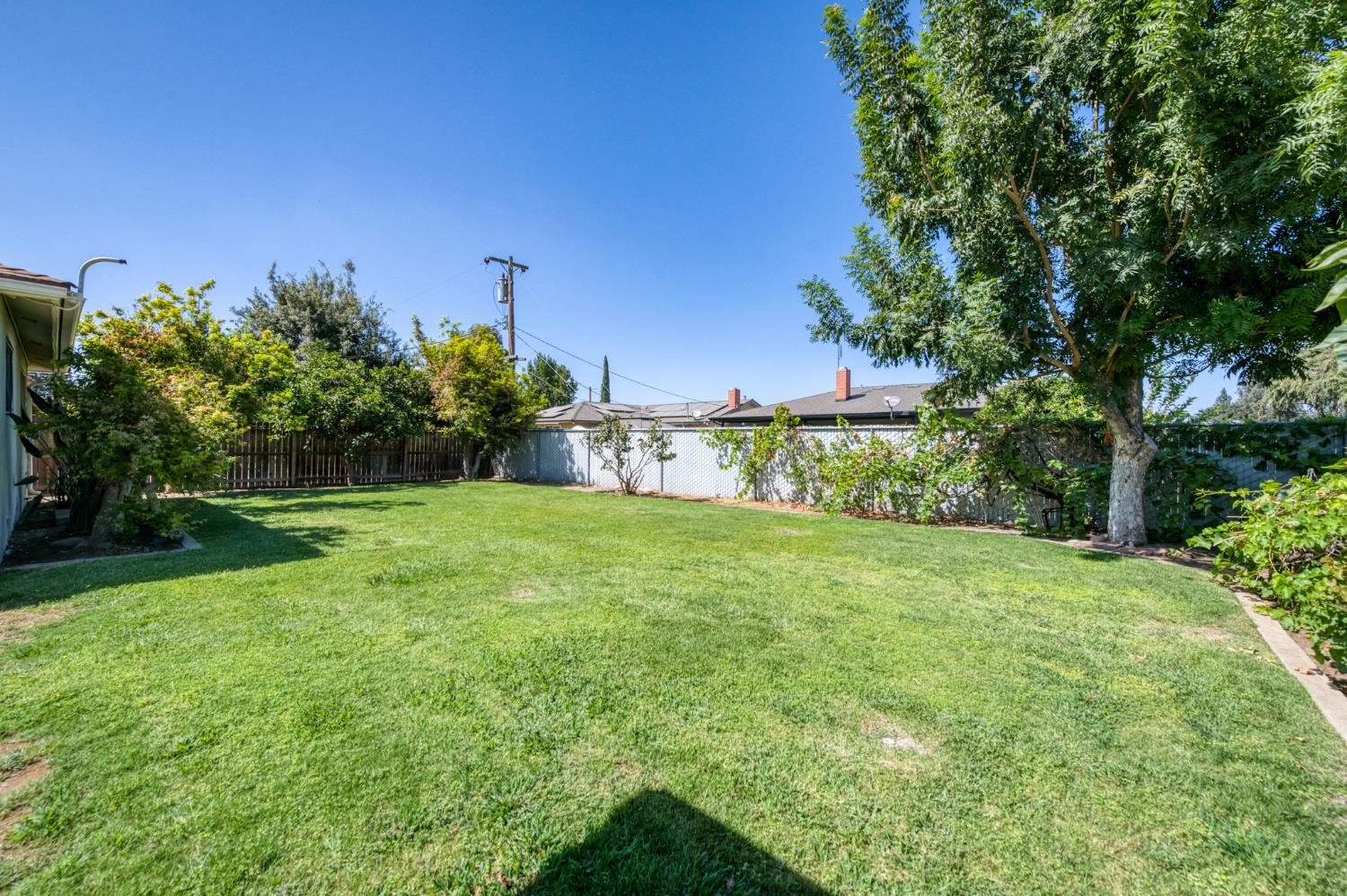 1256 E San Bruno Ave, Fresno, CA 93710