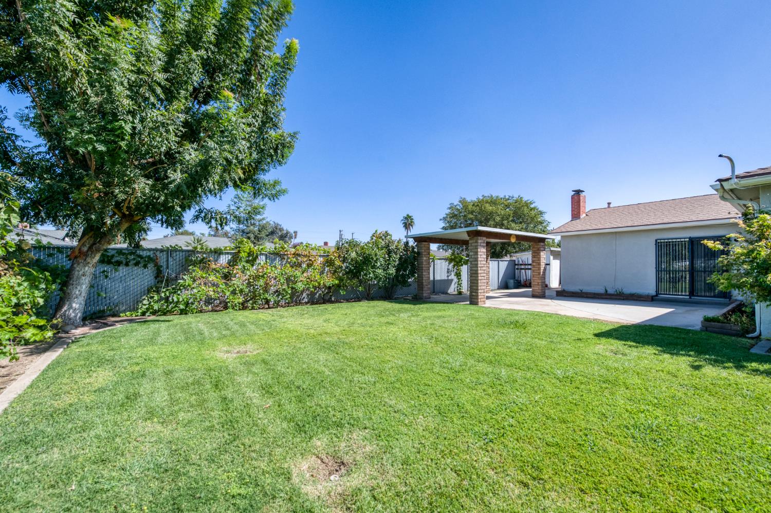 1256 E San Bruno Ave, Fresno, CA 93710