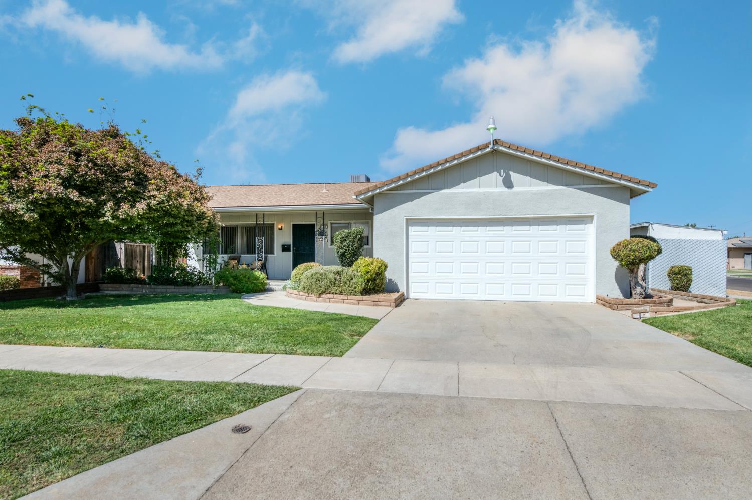 1256 E San Bruno Ave, Fresno, CA 93710