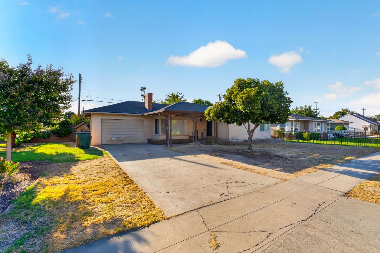 1517 N Teilman Ave, Fresno, CA 93728