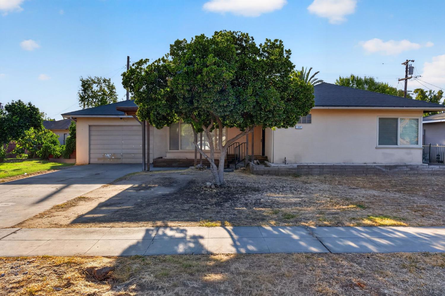 1517 N Teilman Ave, Fresno, CA 93728