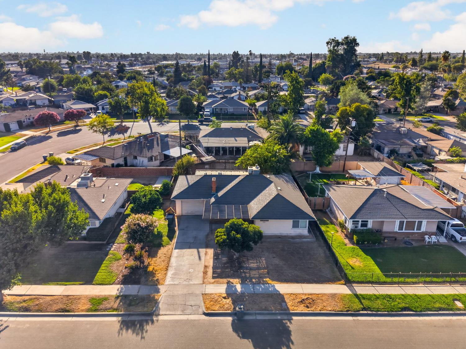 1517 N Teilman Ave, Fresno, CA 93728