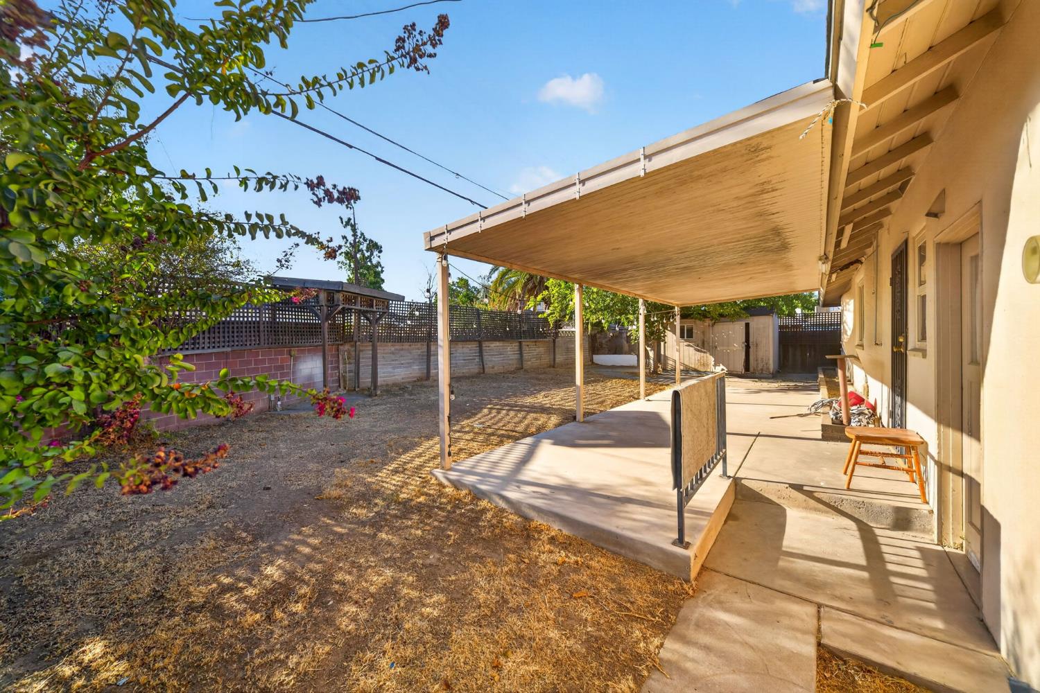 1517 N Teilman Ave, Fresno, CA 93728
