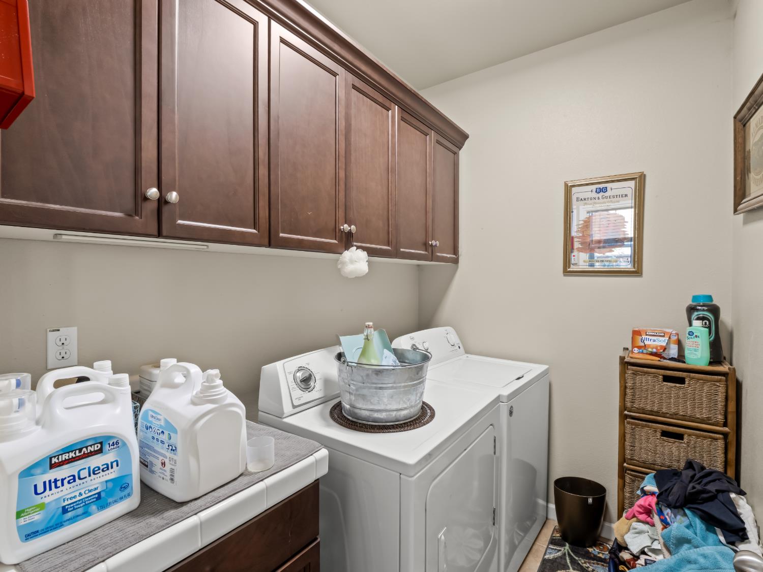 3022 Celeste Ave, Clovis, CA 93619